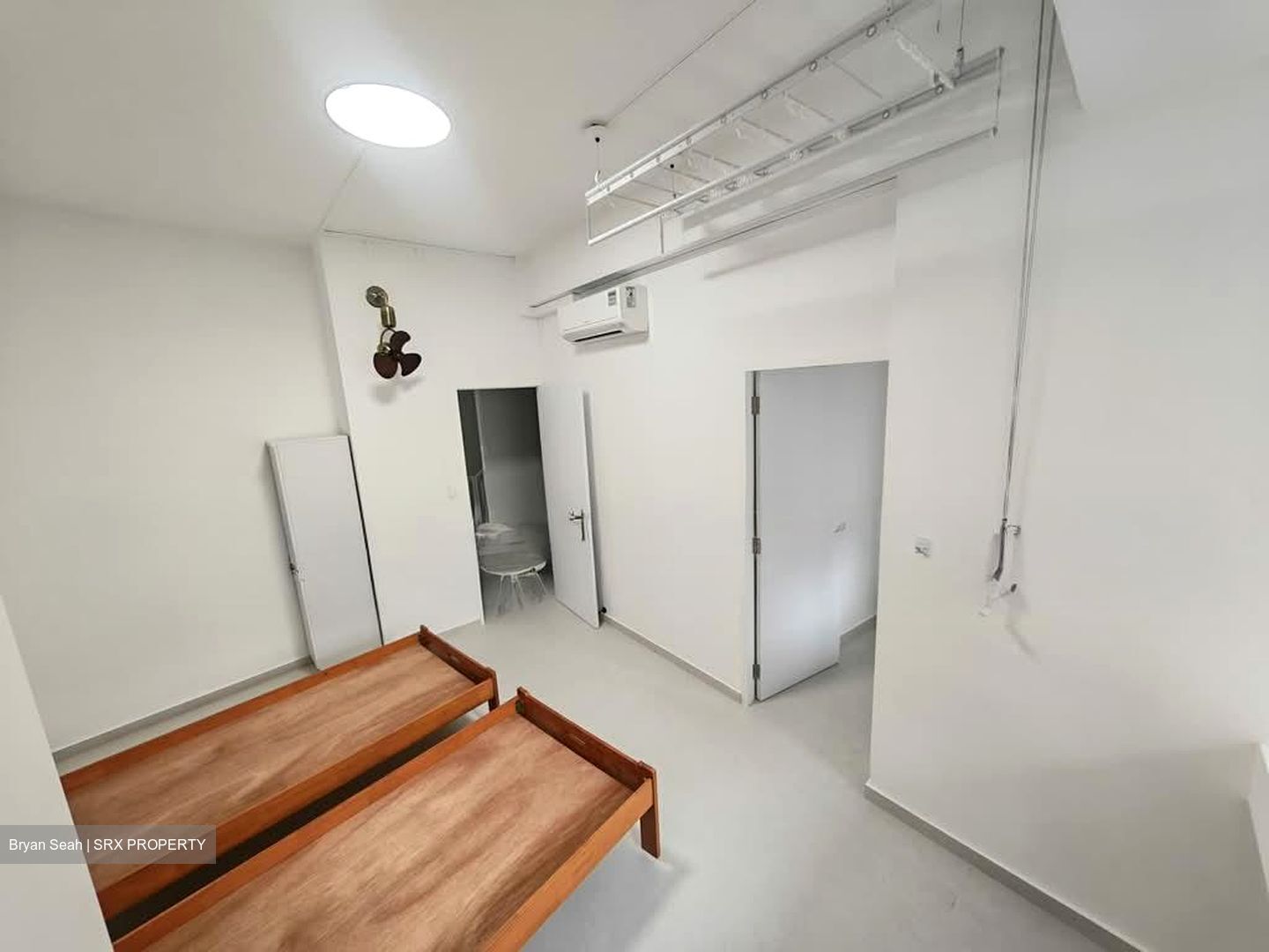 Lakepoint Condominium (D22), Condominium #567696671